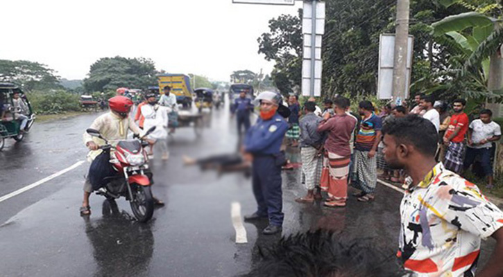 তারাকান্দায় অটোরিকশার ধাক্কায় ২ বাইকার নিহত